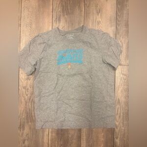 L.L. Bean Gray Tee with Bright Blue 'Adventure Awaits' Print kids  size 14y